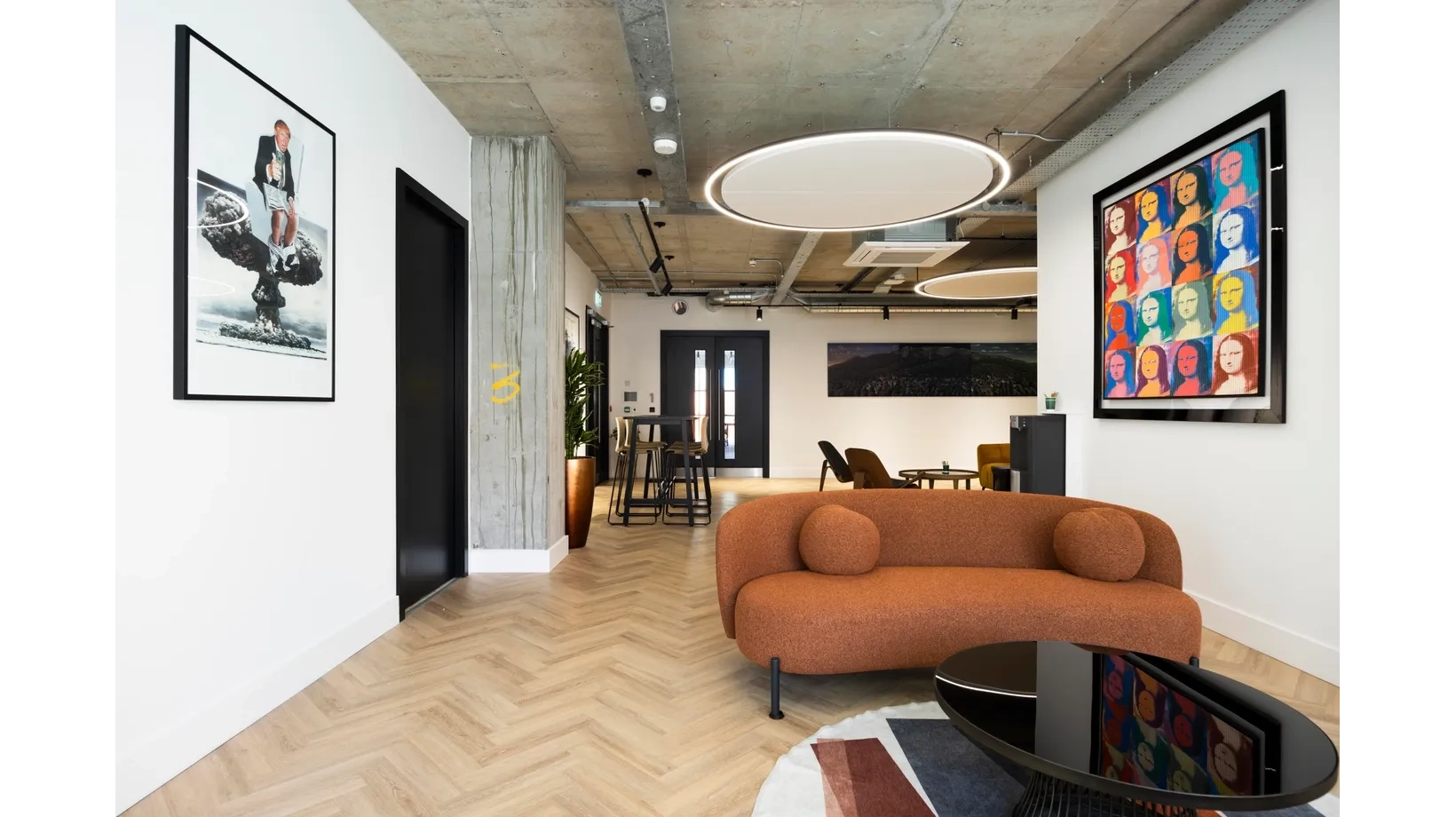 Alphonsus Gallery - Lounge